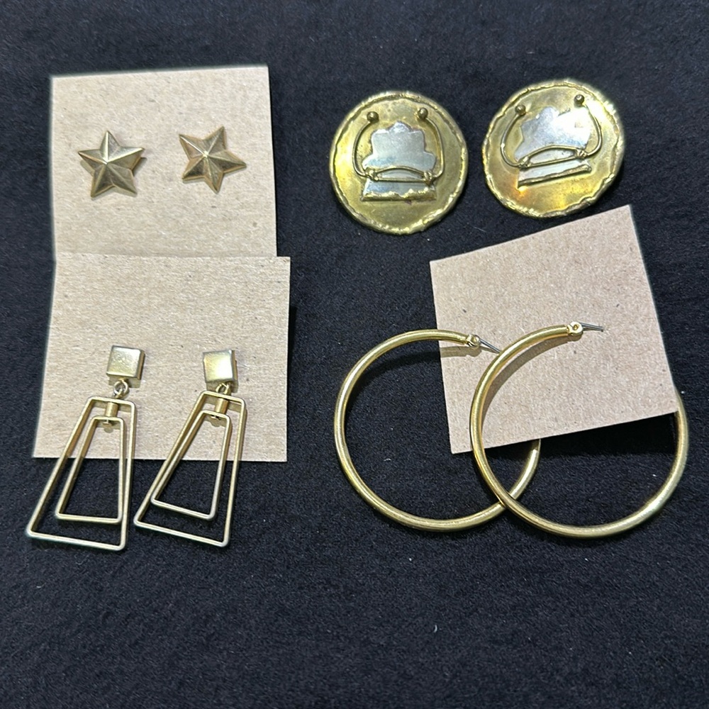 Gold earrings 4 pairs